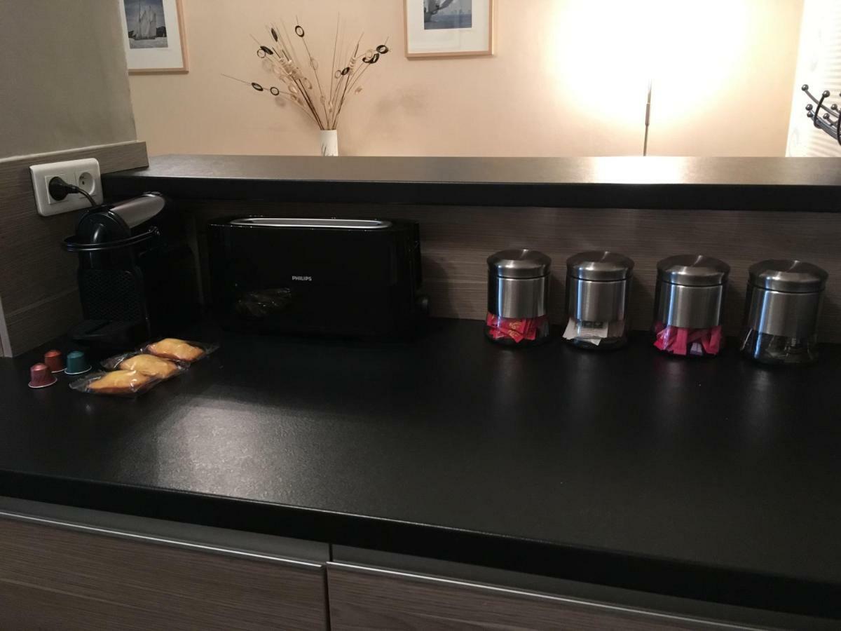 Cosy One-Bedroom Apartment -Stayinantibes- Le Cosy Buitenkant foto