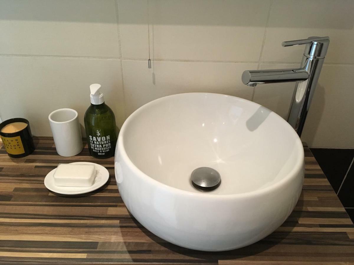 Cosy One-Bedroom Apartment -Stayinantibes- Le Cosy Buitenkant foto
