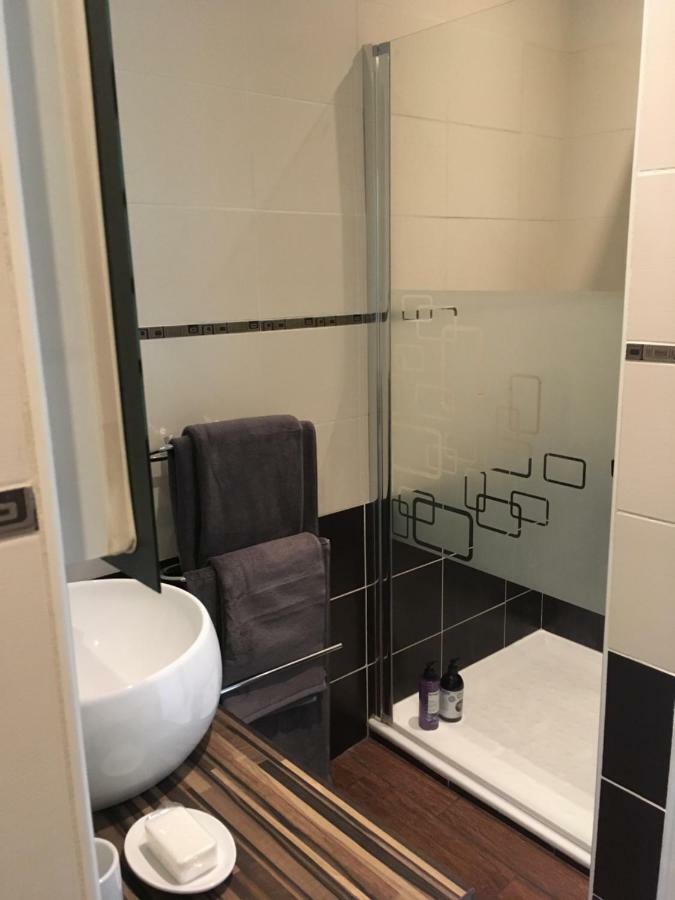 Cosy One-Bedroom Apartment -Stayinantibes- Le Cosy Buitenkant foto